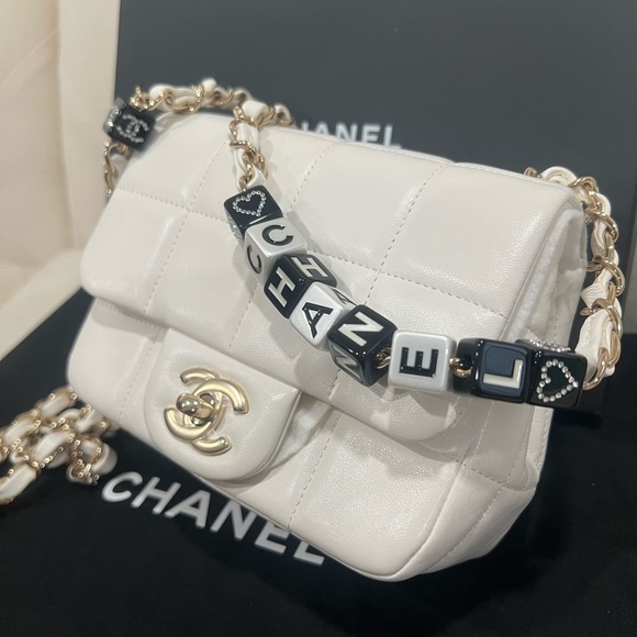 Chanel White mini Lambskin Monacoco crossbody Flap Bag - Picture 3 of 16